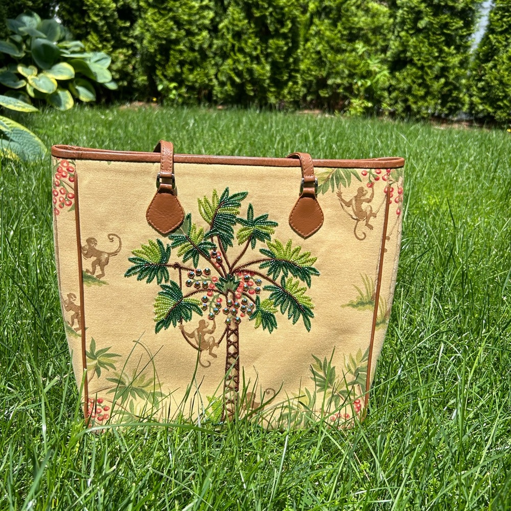 Isabella Fiore Tote Bag
